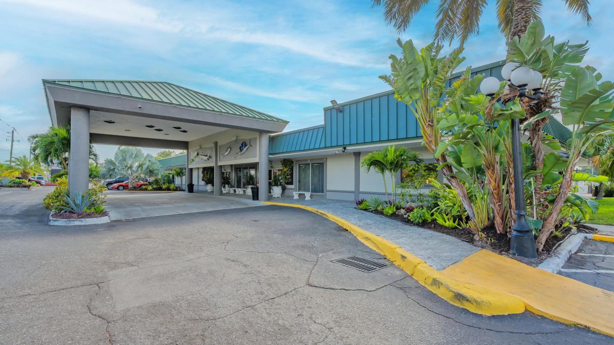 All-New Waterfront With Balcony,Pool,Tiki Bar,Gym Sarasota Dış mekan fotoğraf