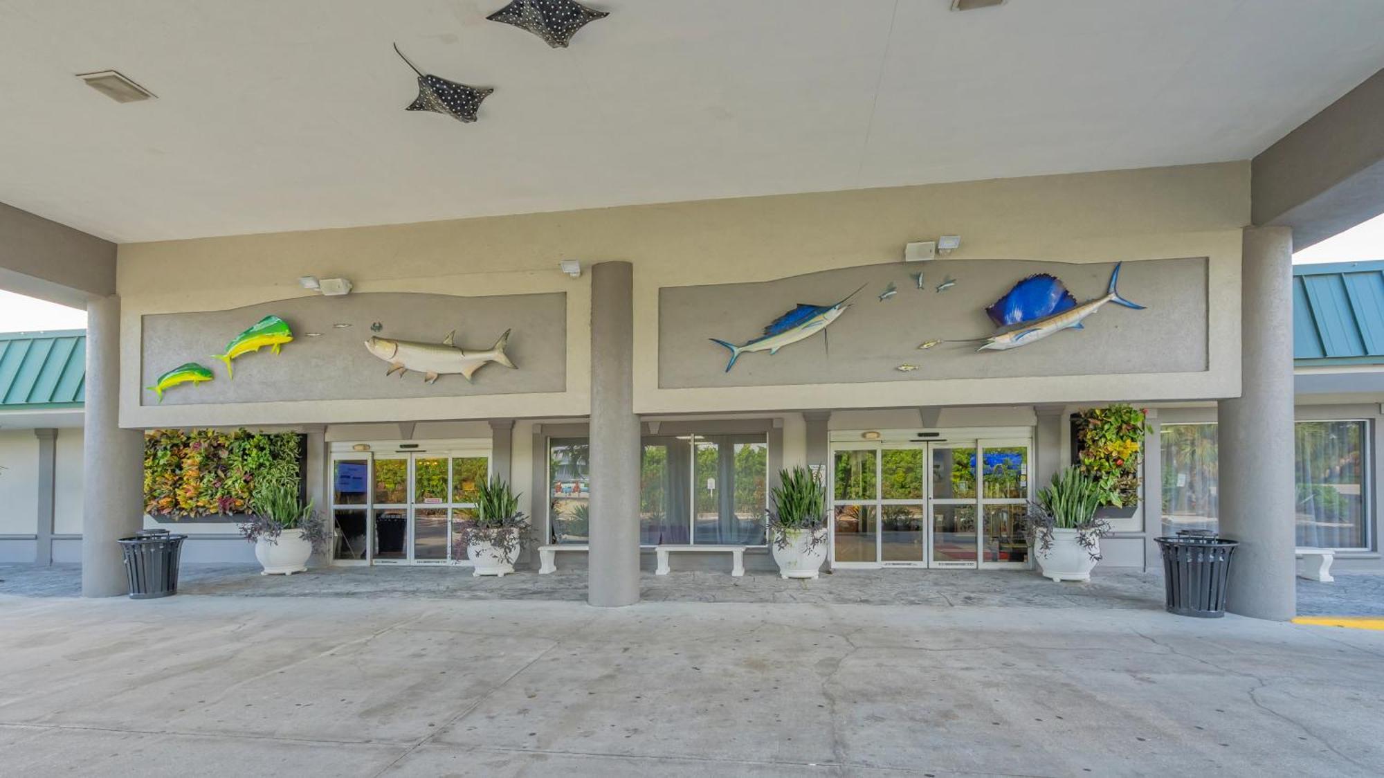All-New Waterfront With Balcony,Pool,Tiki Bar,Gym Sarasota Dış mekan fotoğraf