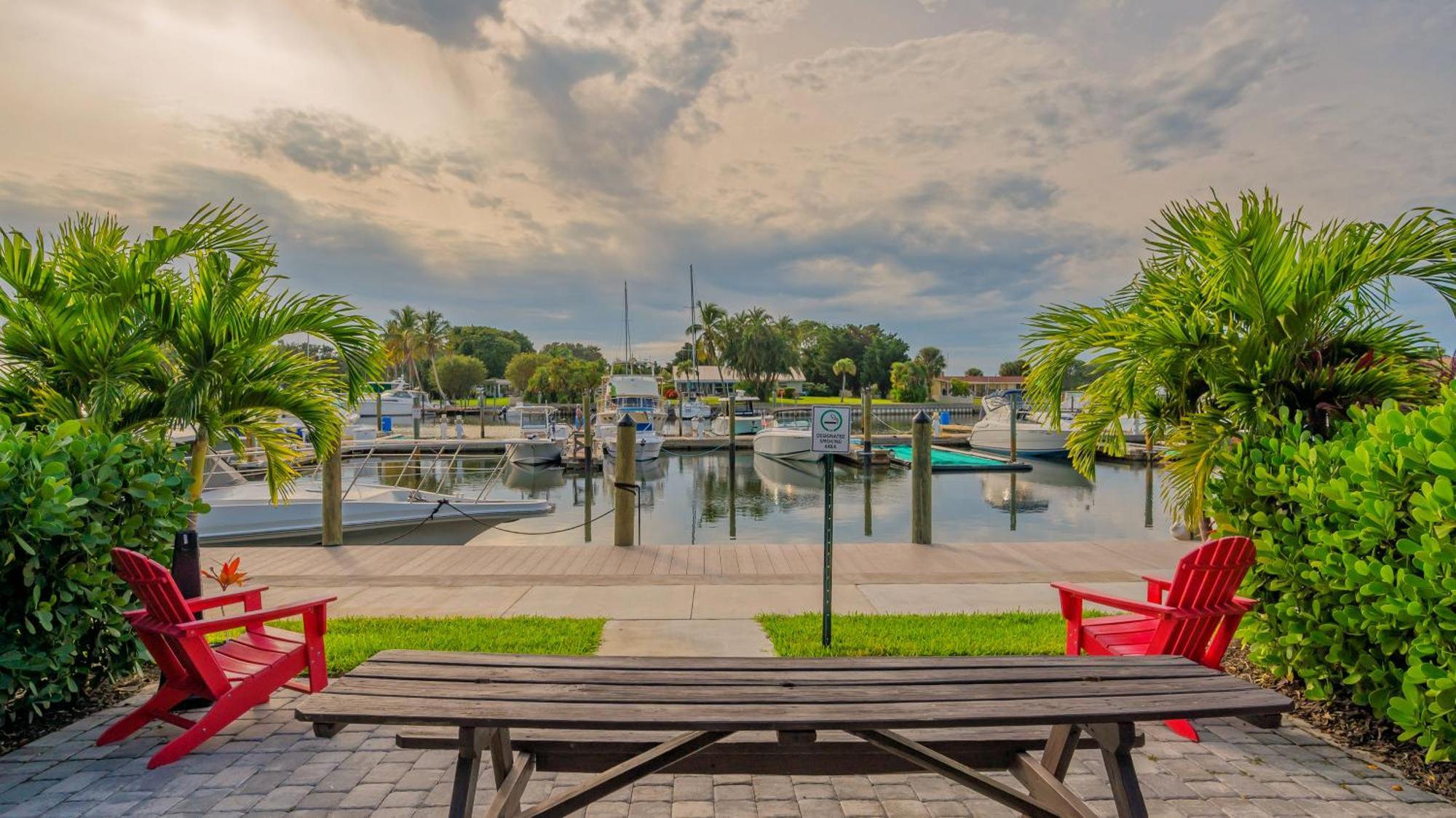 All-New Waterfront With Balcony,Pool,Tiki Bar,Gym Sarasota Dış mekan fotoğraf