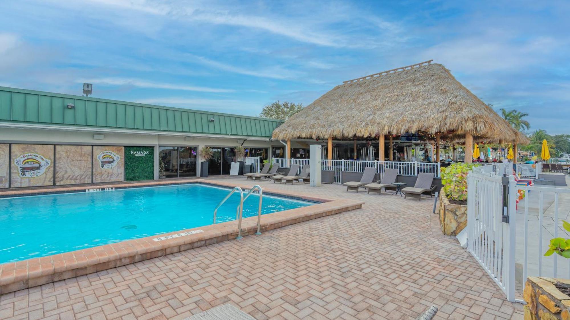 All-New Waterfront With Balcony,Pool,Tiki Bar,Gym Sarasota Dış mekan fotoğraf