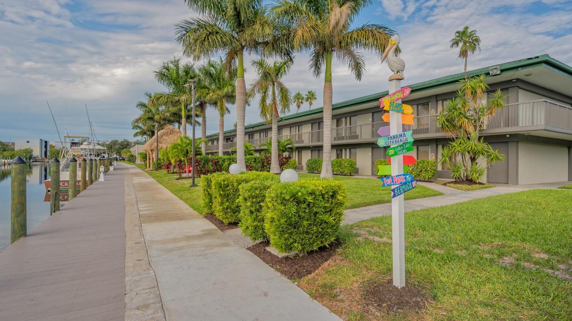 All-New Waterfront With Balcony,Pool,Tiki Bar,Gym Sarasota Dış mekan fotoğraf
