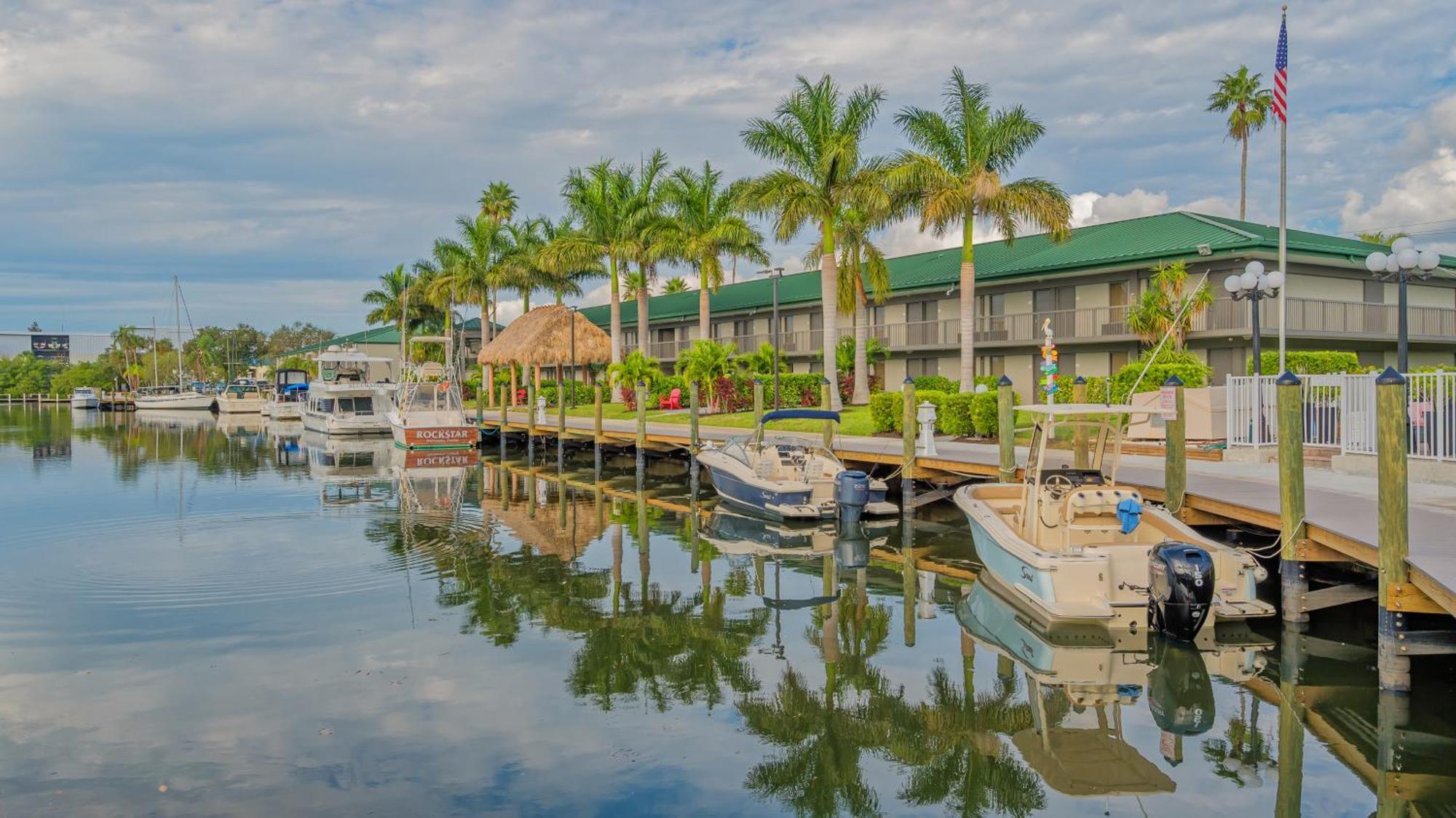 All-New Waterfront With Balcony,Pool,Tiki Bar,Gym Sarasota Dış mekan fotoğraf