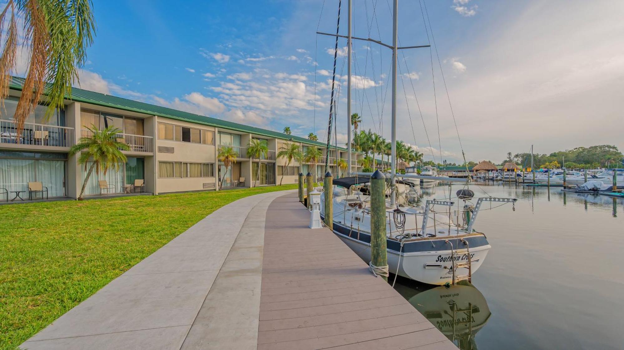 All-New Waterfront With Balcony,Pool,Tiki Bar,Gym Sarasota Dış mekan fotoğraf