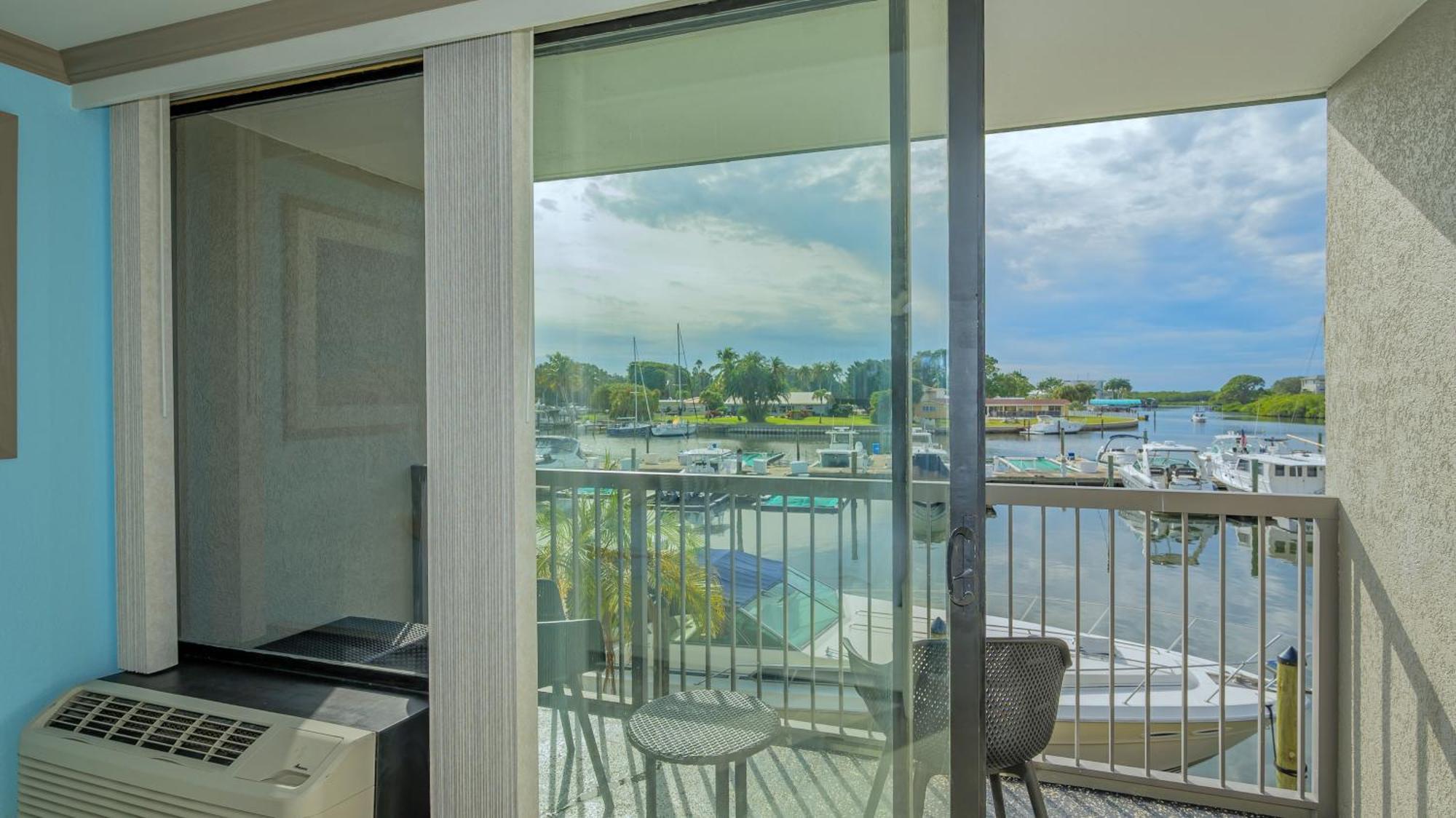 All-New Waterfront With Balcony,Pool,Tiki Bar,Gym Sarasota Dış mekan fotoğraf