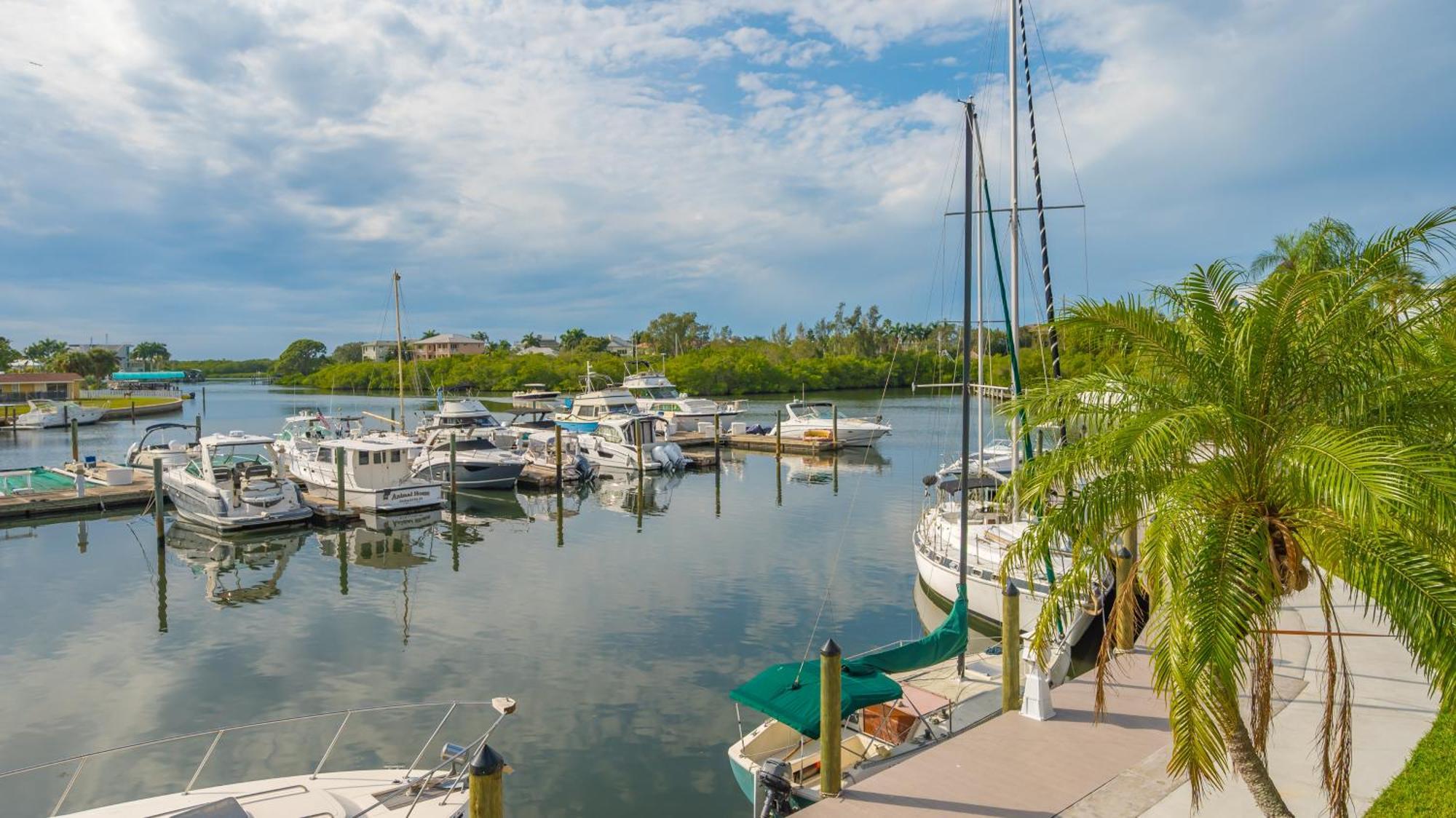 All-New Waterfront With Balcony,Pool,Tiki Bar,Gym Sarasota Dış mekan fotoğraf